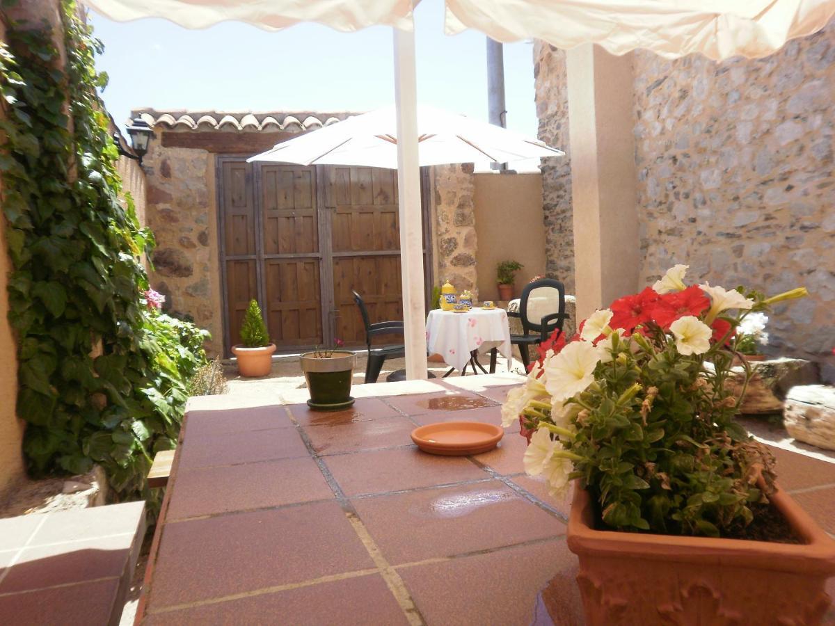 Camino Del Prado Guest House Santa Maria la Real de Nieva Ngoại thất bức ảnh