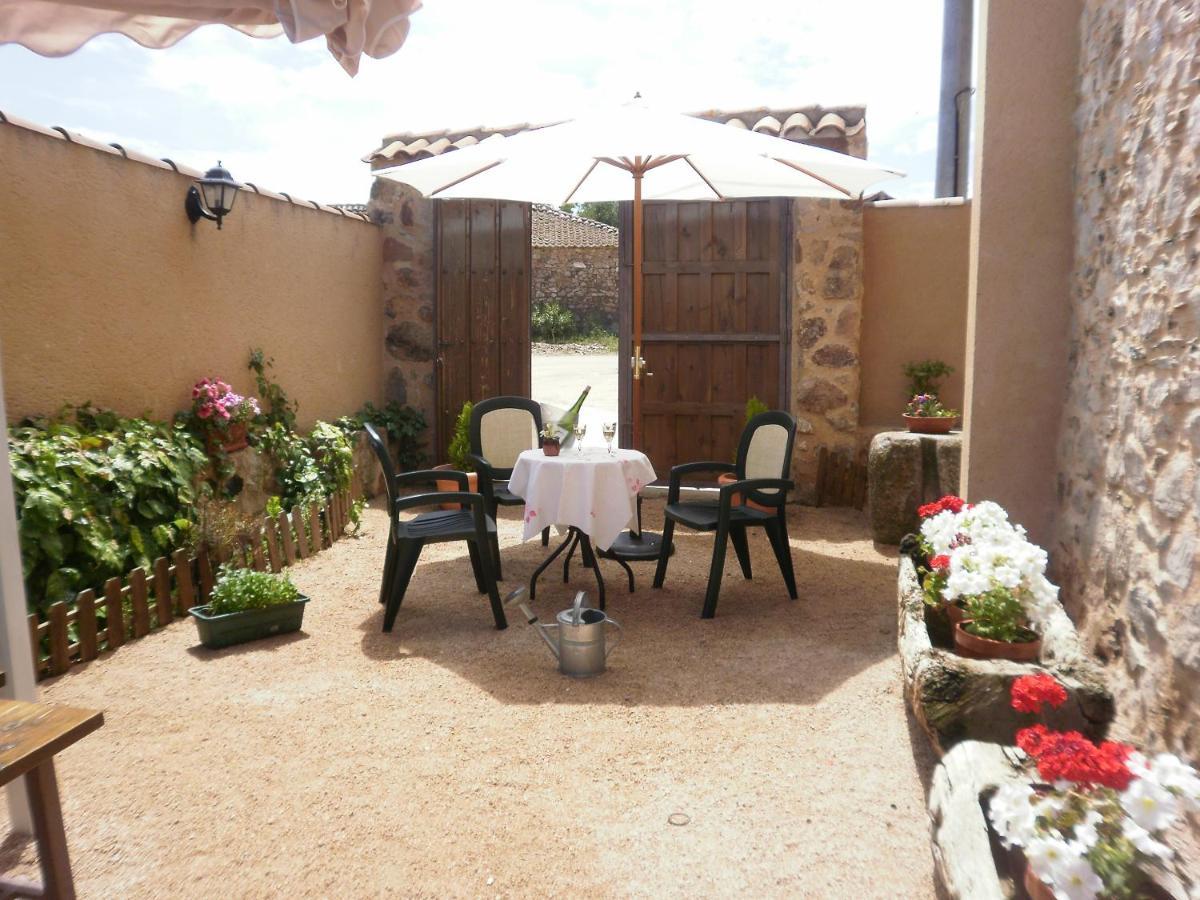 Camino Del Prado Guest House Santa Maria la Real de Nieva Ngoại thất bức ảnh