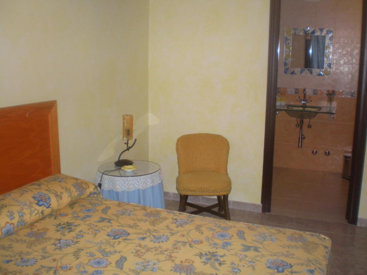 Camino Del Prado Guest House Santa Maria la Real de Nieva Ngoại thất bức ảnh