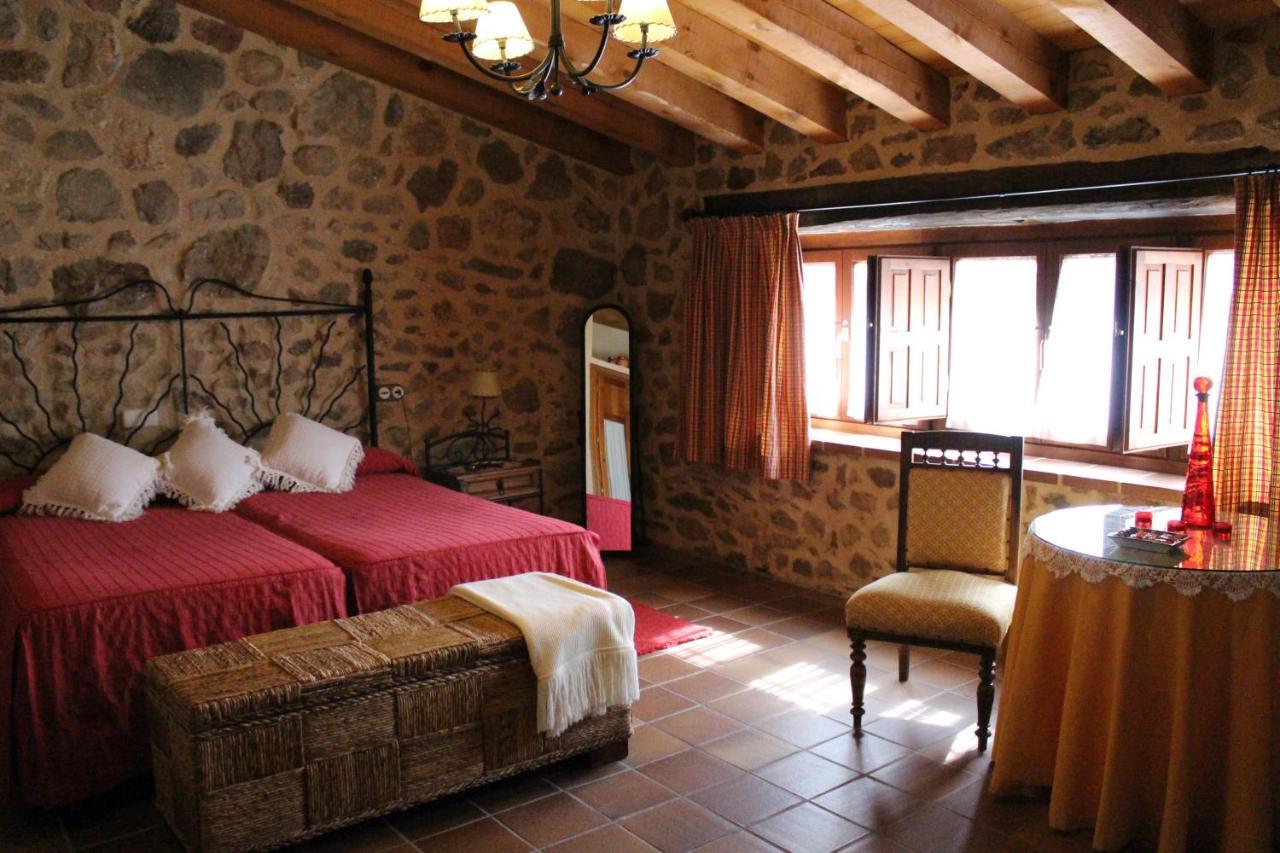 Camino Del Prado Guest House Santa Maria la Real de Nieva Ngoại thất bức ảnh