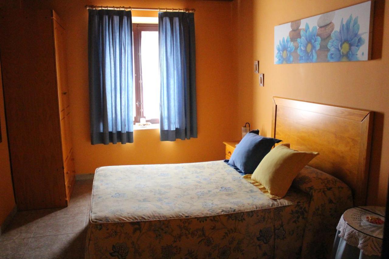 Camino Del Prado Guest House Santa Maria la Real de Nieva Ngoại thất bức ảnh