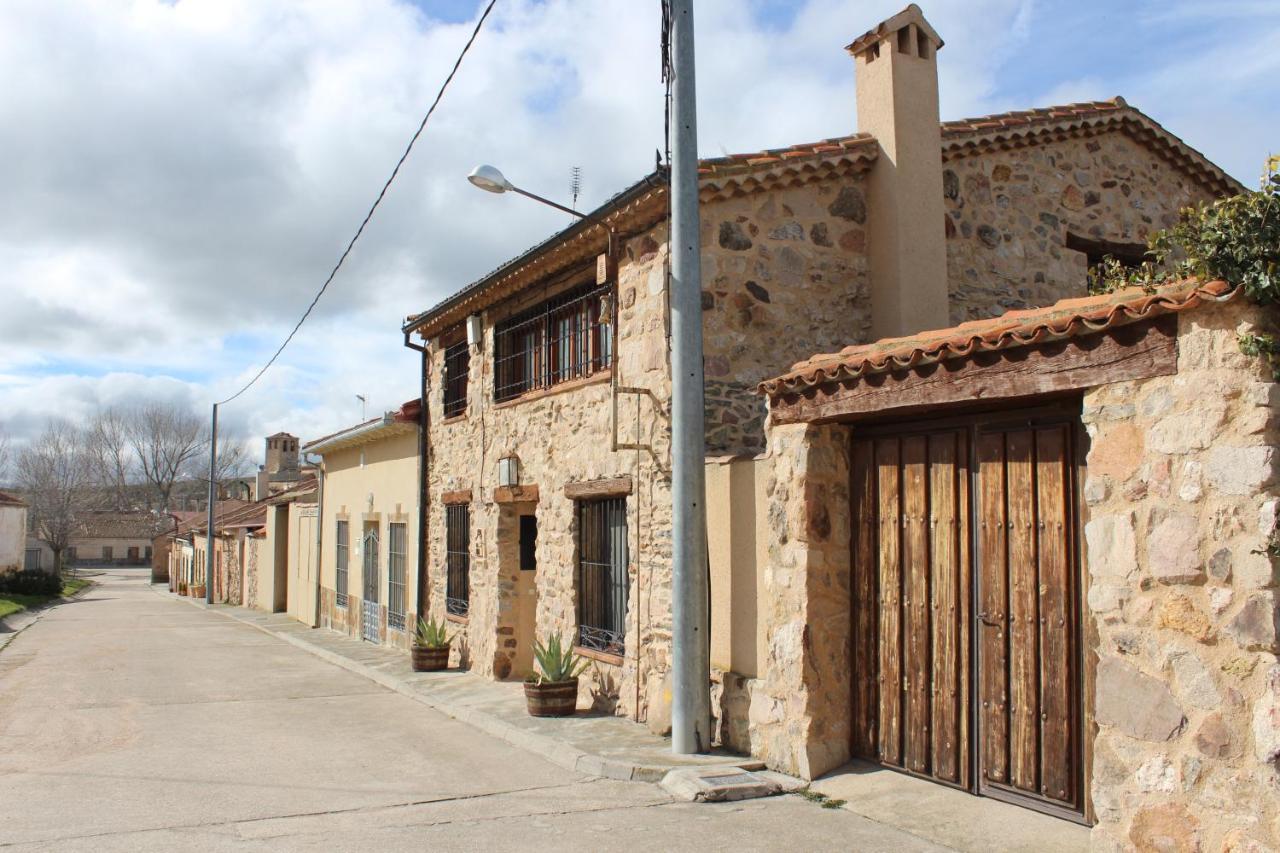 Camino Del Prado Guest House Santa Maria la Real de Nieva Ngoại thất bức ảnh