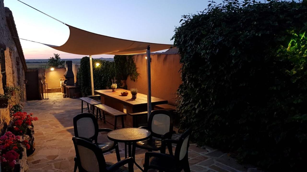 Camino Del Prado Guest House Santa Maria la Real de Nieva Ngoại thất bức ảnh